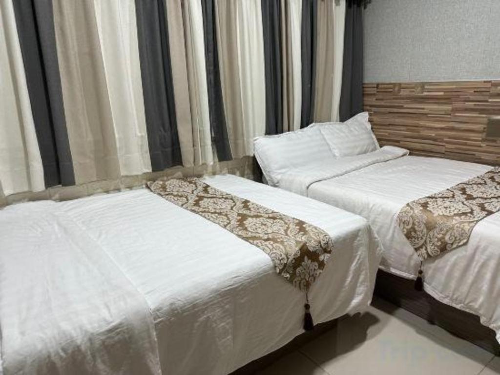 New Star Hostel *